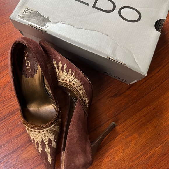 Aldo pointy brown with beads - Picture 4 of 8